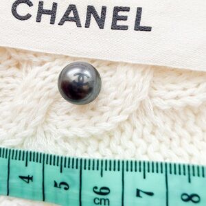 Chanel Pearl CC Logo Button | Authentic Vintage 2010s | 1.1g